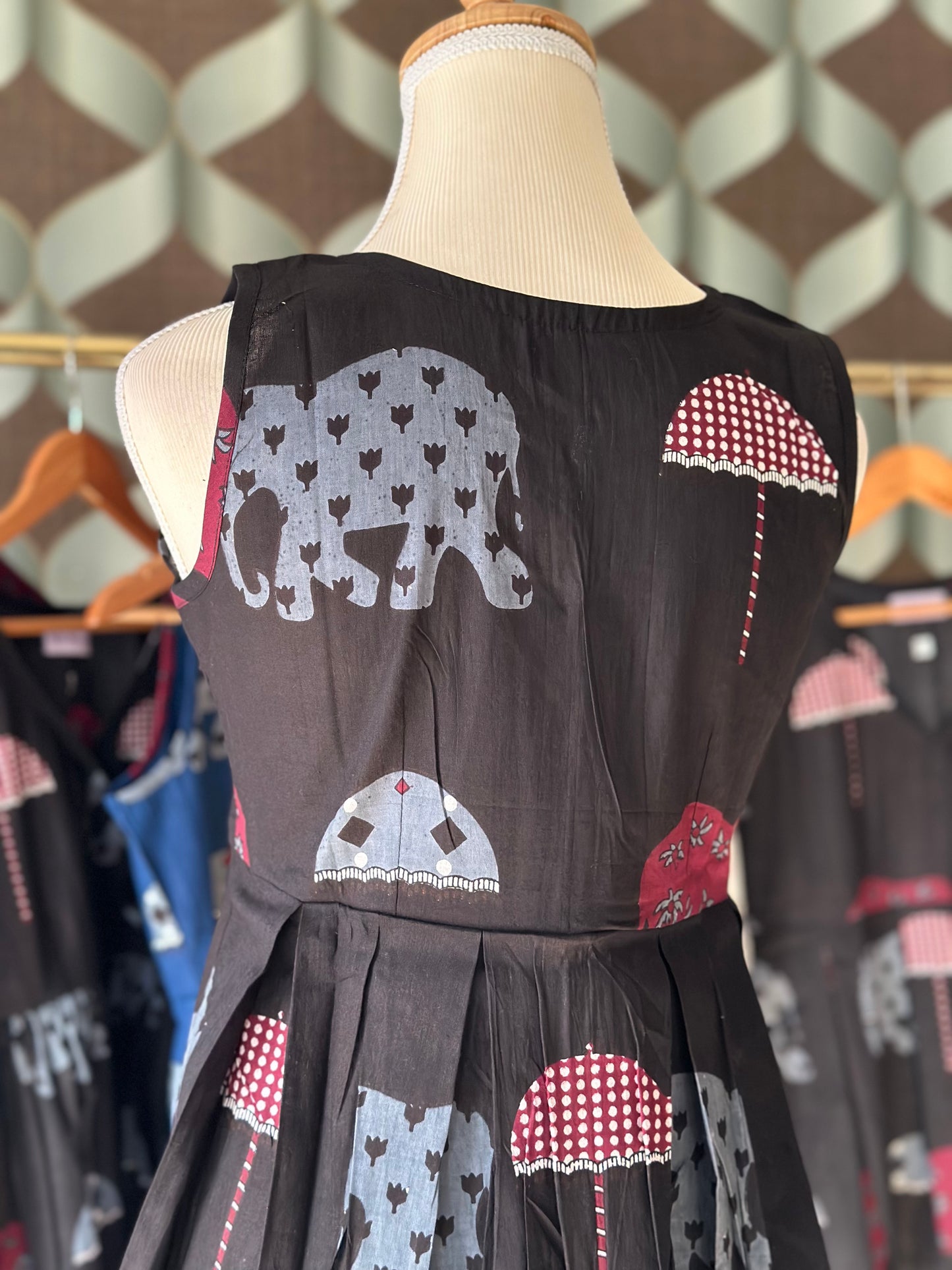 Classic Black Elephant Print Cotton Sleeveless Top
