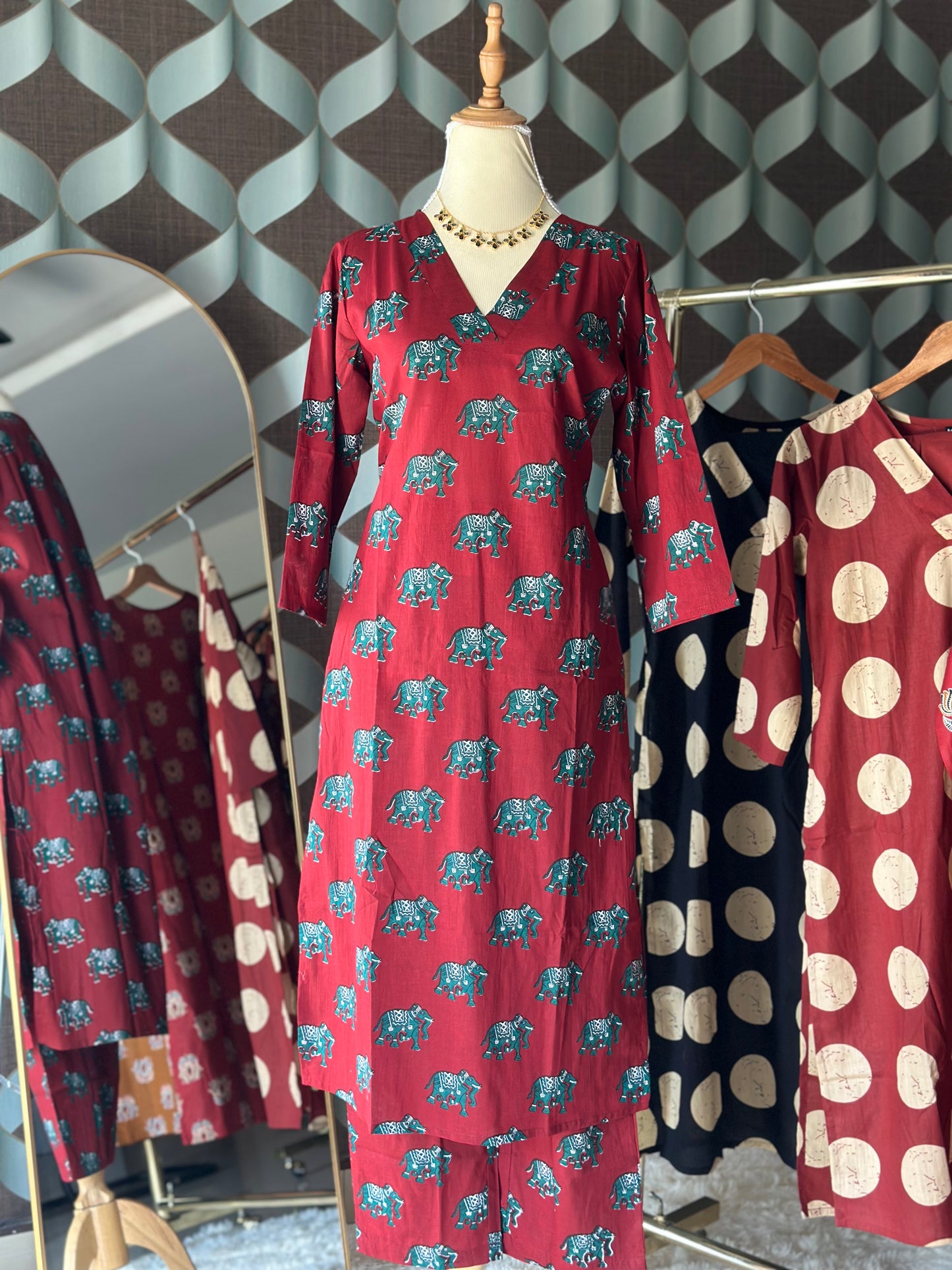 Red Elephant Viva Set