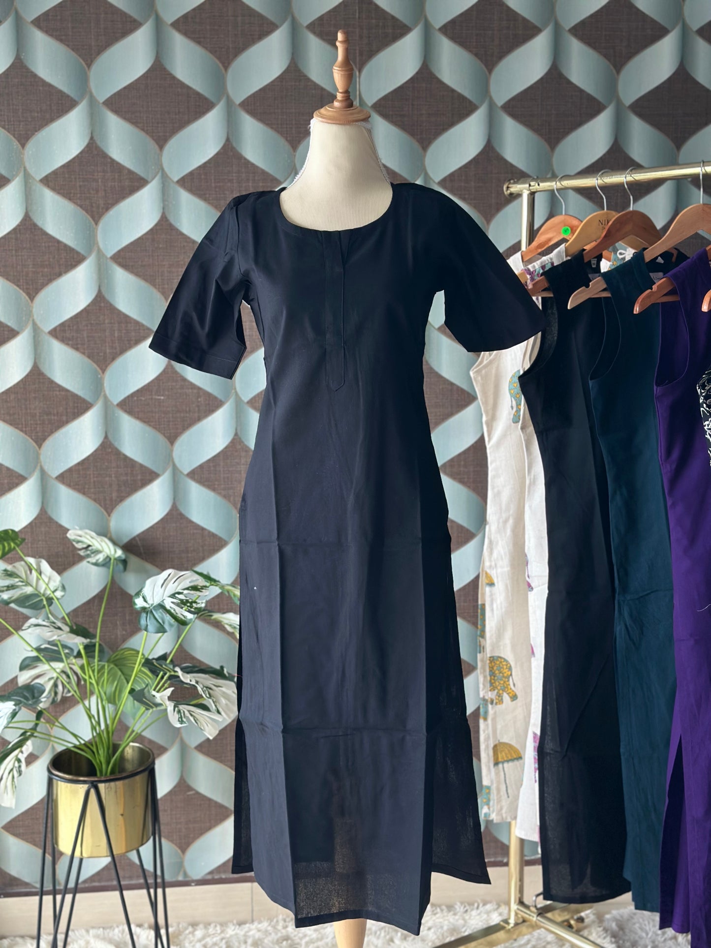 Solid Classic Black Top with Sleeve