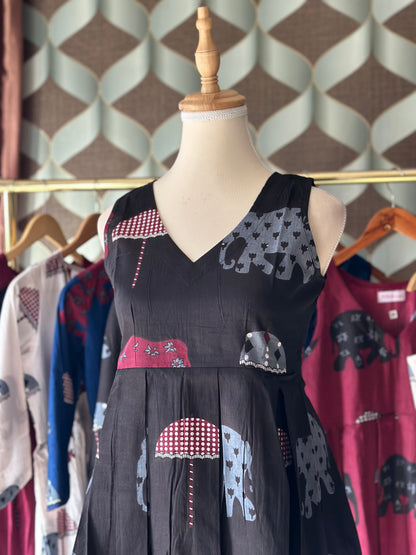 Classic Black Elephant Print Cotton Sleeveless Top