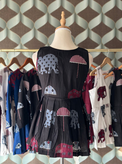 Classic Black Elephant Print Cotton Sleeveless Top