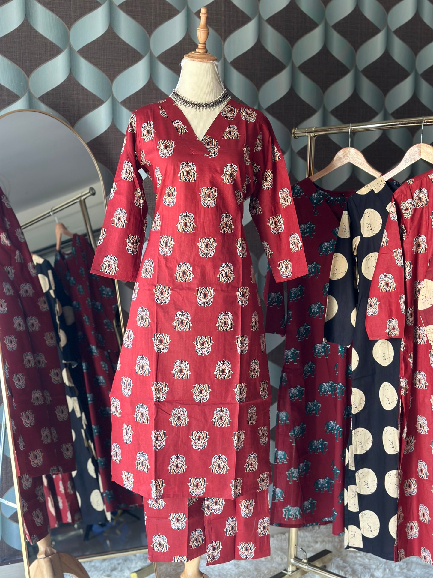 Red Lotus Viva Set