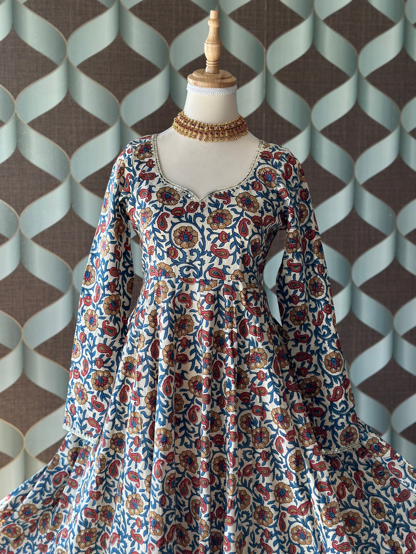 Gulnaar Dhabu Cotton Anarkali