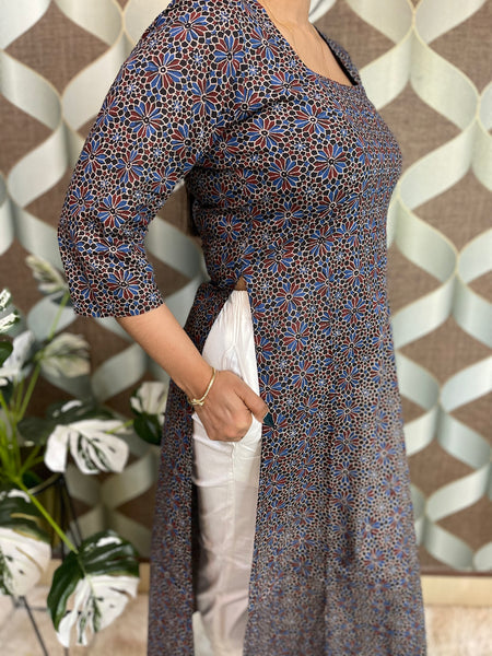 Nyra Ajrakh Kurta